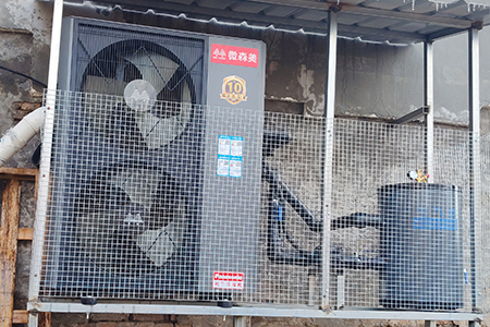 11月16日家用空气源热泵安装