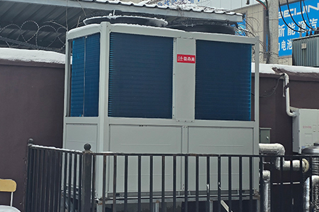 12月18日商用空气源热泵安装