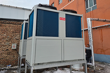 11月11日商用空气源热泵安装