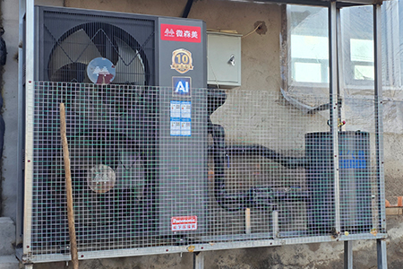 11月13日家用空气源热泵安装